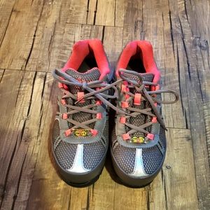 Nautilus steel toe non slip sneakers